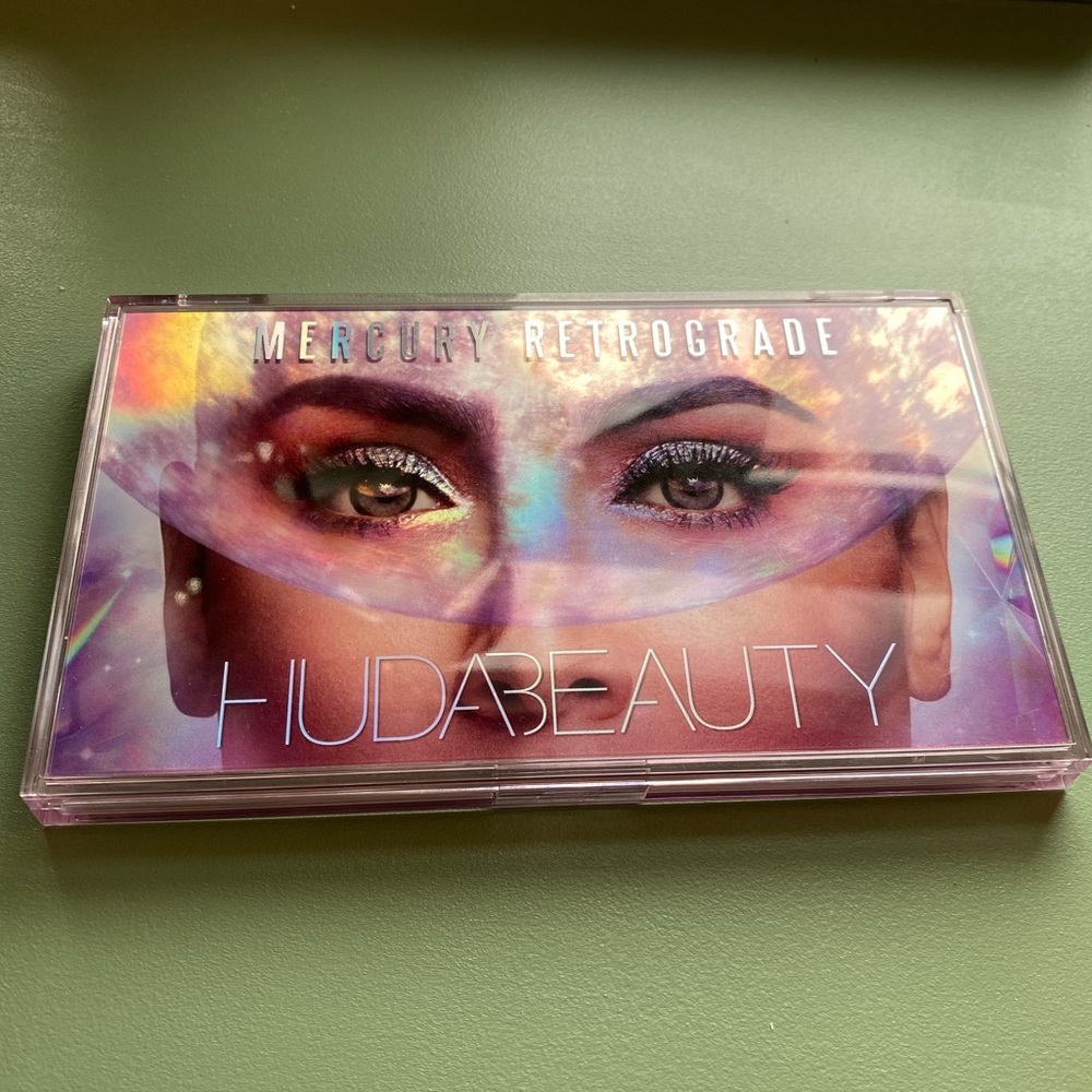 Huda Beauty Mercury Retrograde Palette